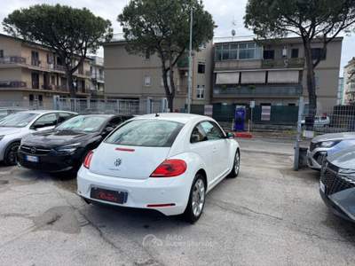 Volkswagen Maggiolino 1.6 TDI Design Bianco usata Volla