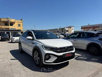 Volkswagen Taigo 1.0 TSI 110 CV DSG R-Line Bianco usata Volla