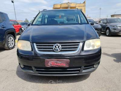 Volkswagen Touran 2.0 TDI 136CV ConfortLine 5 posti Nero usata Volla