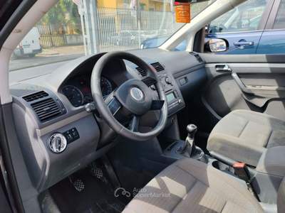 Volkswagen Touran 2.0 TDI 136CV ConfortLine 5 posti Nero usata Volla