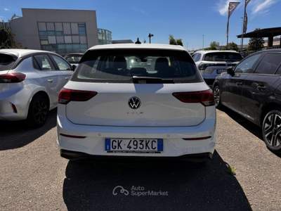 Volkswagen Golf 1.5 TGI DSG Life Bianco usata Volla