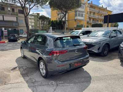 Volkswagen Golf 2.0 TDI 115 CV SCR Life Grigio usata Volla