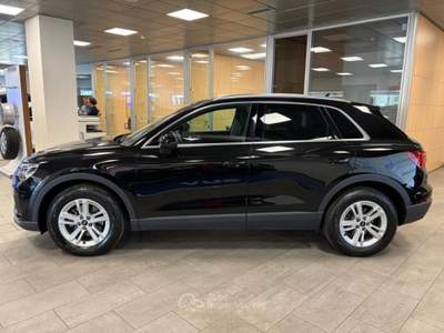 Audi Q3 35  2.0 diesel  4x4   Aut.   Business , Km 73.000 Nero usata Alba