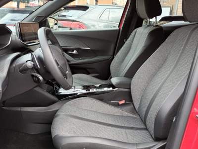 Peugeot 2008 1200 PURETECH ALLURE 130CV EAT8 CARPLAY NAV CAM Rosso usata Roma