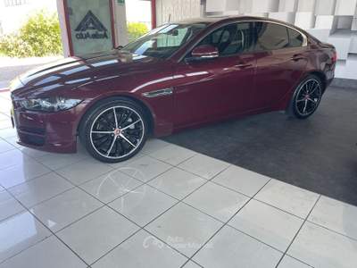 Jaguar XE Unico proprietario Rosso usata Trebaseleghe