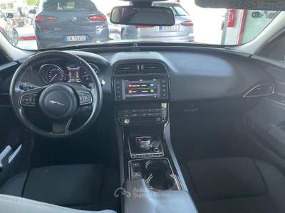 Jaguar XE Unico proprietario Rosso usata Trebaseleghe