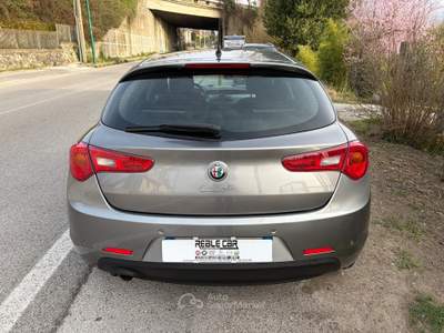 Alfa Romeo Giulietta Turbo gpl 120CV Distinctive Grigio usata San Michele di Serino