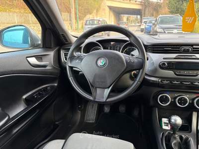 Alfa Romeo Giulietta Turbo gpl 120CV Distinctive Grigio usata San Michele di Serino