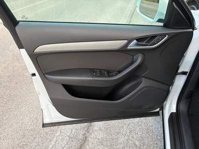 Audi Q3 140cv Advanced Bianco usata San Michele di Serino
