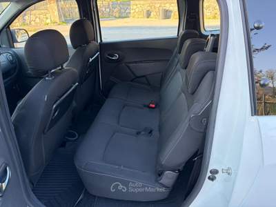 Dacia Lodgy 1.5 Blue dCi 115CV 7 posti Comfort Bianco usata San Michele di Serino