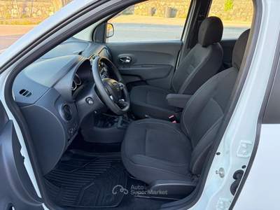 Dacia Lodgy 1.5 Blue dCi 115CV 7 posti Comfort Bianco usata San Michele di Serino