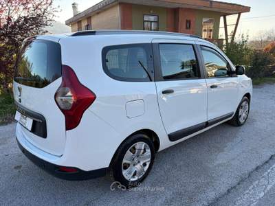 Dacia Lodgy 1.5 Blue dCi 115CV 7 posti Comfort Bianco usata San Michele di Serino