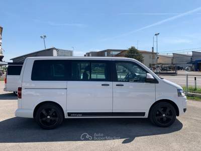 Volkswagen Multivan 2.0 BiTDI 180CV DSG 4 Motion Edition 25 Bianco usata San Vendemiano