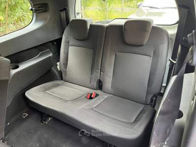 Dacia Lodgy 1.5 dCi 110CV 7 posti Lauréate Bianco usata San Michele di Serino