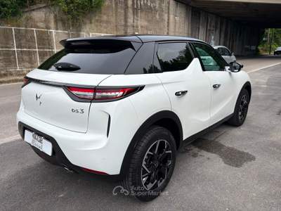 DS Automobiles DS 3 Ds DS3 3 Crossback 1.5 BlueHDi 110cv So Chic Bianco usata San Michele di Serino