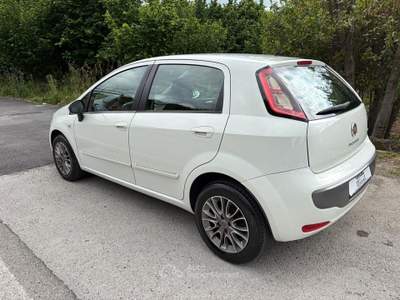 Fiat Punto Evo 1.3 Mjt 75 CV 5 porte Dynamic Bianco usata San Michele di Serino
