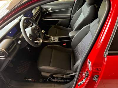 Jeep Avenger 100CV Summit Rosso usata San Michele di Serino