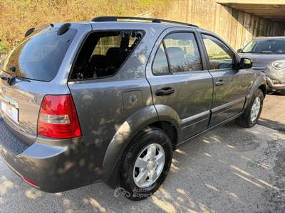 Kia Sorento 2.5 CRDI 4WD 170cv Active Class Grigio usata San Michele di Serino