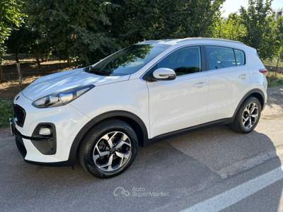 Kia Sportage 136CV 2WD Mild Hybrid Style Bianco usata San Michele di Serino