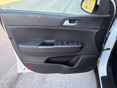 Kia Sportage 116cv 2WD Class Bianco usata San Michele di Serino