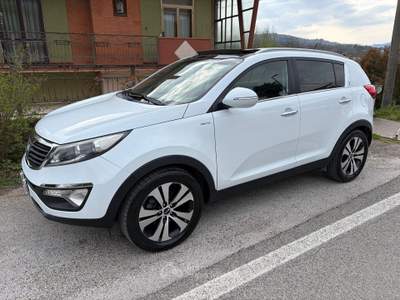 Kia Sportage 136cv tetto AWD Class Bianco usata San Michele di Serino