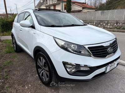 Kia Sportage 136cv tetto AWD Class Bianco usata San Michele di Serino