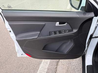 Kia Sportage 136cv tetto AWD Class Bianco usata San Michele di Serino
