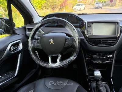 Peugeot 2008 1.6 BlueHDi 120cv S&S tetto Allure Nero usata San Michele di Serino