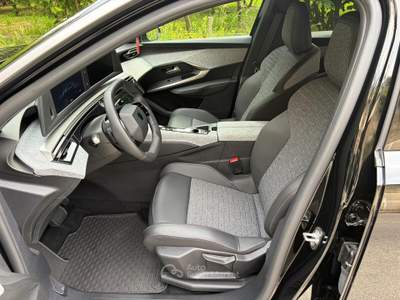 Peugeot 3008 1.2 Hybrid 136 e-DCS6 Allure Nero usata San Michele di Serino