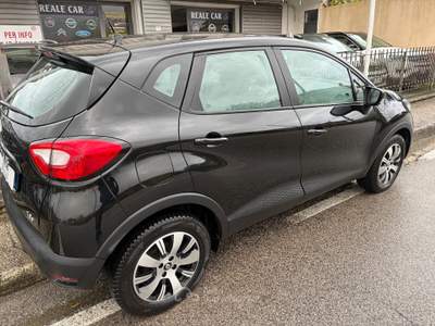Renault Captur 0.9 TCe 90CV S&S Live Nero usata San Michele di Serino