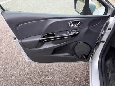 Renault Clio Sporter 1.5 dCi 75CV Wave Grigio usata San Michele di Serino