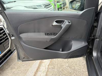 Volkswagen Polo Benzina 69CV 5p. Comfortline Grigio usata San Michele di Serino