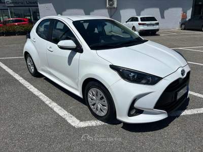 Toyota Yaris 1.5 Hybrid 5 porte Style Bianco usata Massarosa