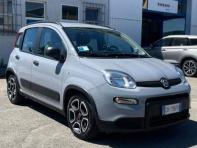 Fiat Panda 1.0 FireFly S&S Hybrid City Life Blu/Azzurro usata Novara