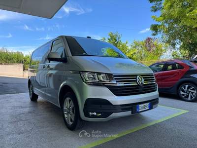 Volkswagen Caravelle T6.1 2.0 4MOTION 9P GARANZIA Argento usata Riccione