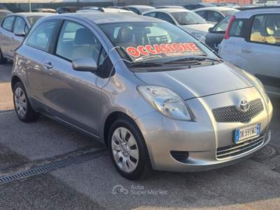 Toyota Yaris  Grigio usata Qualiano