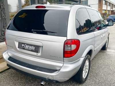 Chrysler Voyager / Grand Voyager 2.8CRD 7posti LX Leather Auto Argento usata Tarcento