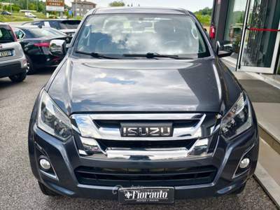 Isuzu D-Max 1.9td 4porte 4WD A/C Aut.+ gancio traino Grigio usata Tarcento