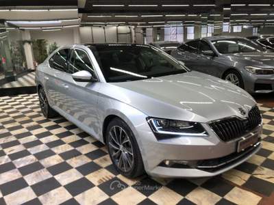 Skoda Superb 2.0 TSI DSG 4x4 Laurin&Klement Argento usata Firenze