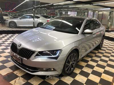 Skoda Superb 2.0 TSI DSG 4x4 Laurin&Klement Argento usata Firenze