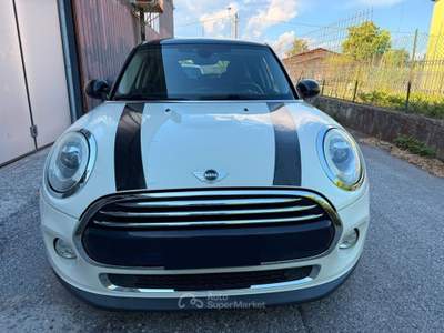 MINI Cooper 1.5 Cooper D Business 5 porte Bianco usata CALCINATO
