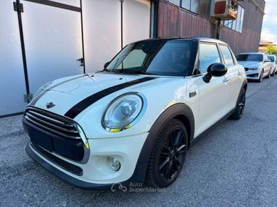 MINI Cooper 1.5 Cooper D Business 5 porte Bianco usata CALCINATO