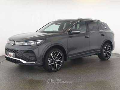 Volkswagen Tiguan Tiguan 2.0 tdi R-Line Plus 4motion 193cv dsg Grigio usata Cervignano del Friuli