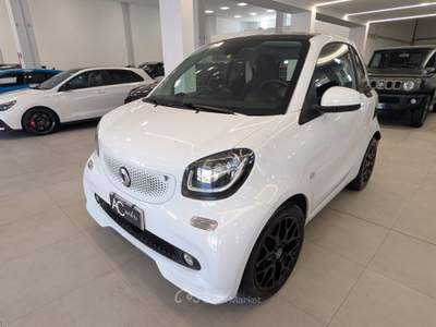 Smart ForTwo 70 1.0 Perfect Bianco usata Savona