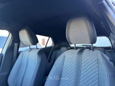 Peugeot 2008  - 2008 1.2 puretech allure s&s 100cv Grigio usata Legnano