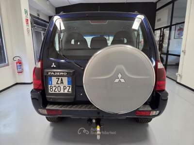 Mitsubishi Pajero 2.5 TDI 3p.RESTYLING Blu/Azzurro usata Parma