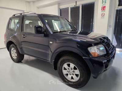 Mitsubishi Pajero 2.5 TDI 3p.RESTYLING Blu/Azzurro usata Parma