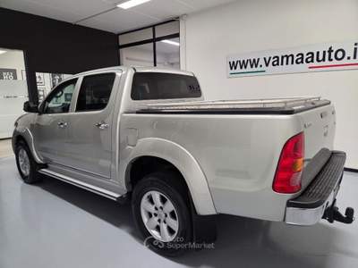 Toyota Hilux 3.0 D-4D 4WD MANUALE Argento usata Parma