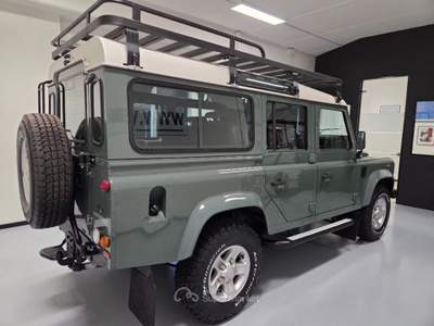 Land Rover Defender 110 2.4 TD4 SE DA AMATORE Verde usata Parma