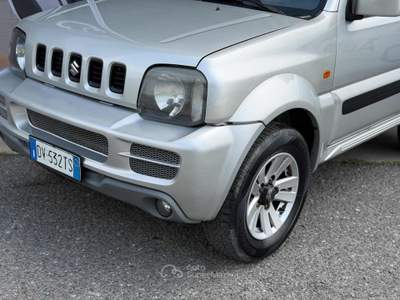 Suzuki Jimny 1.3i 16V cat 4WD Special Automatico Grigio usata Niardo